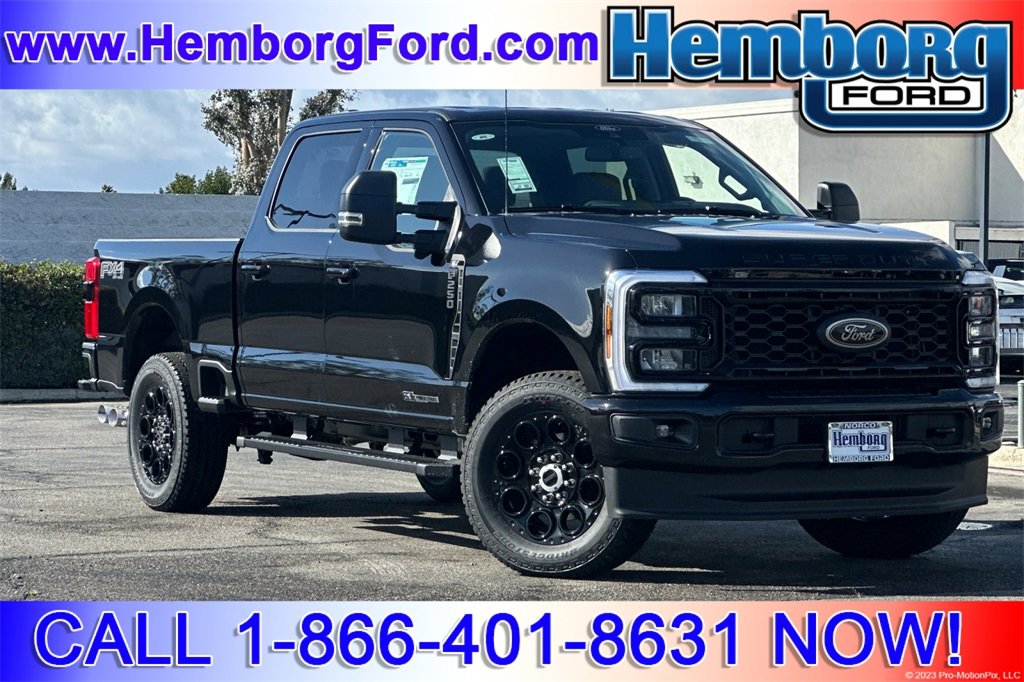 New 2025 Ford F250 XLT w/ Black Appearance Package