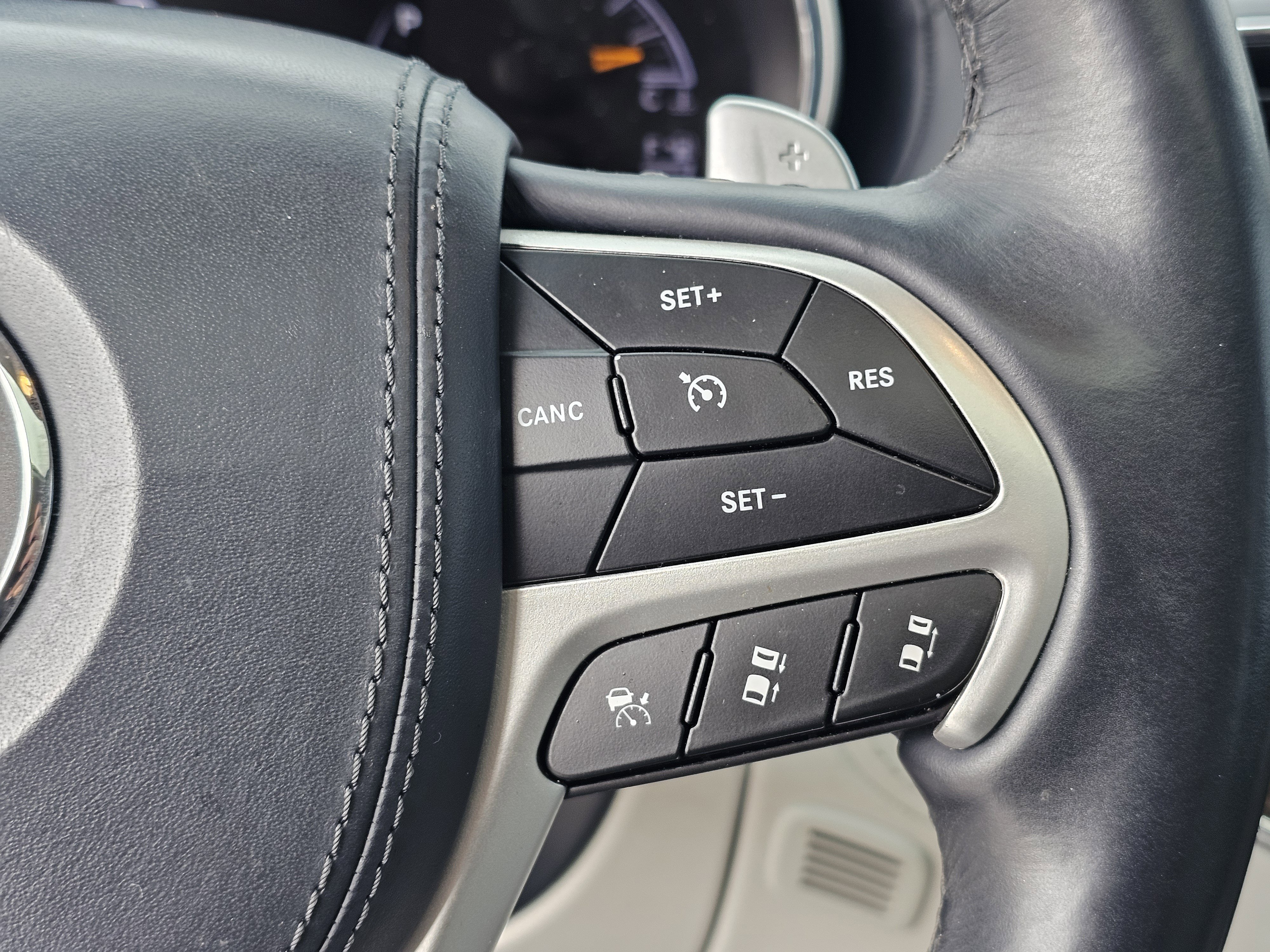 Used 2020 Jeep Grand Cherokee Summit image 22