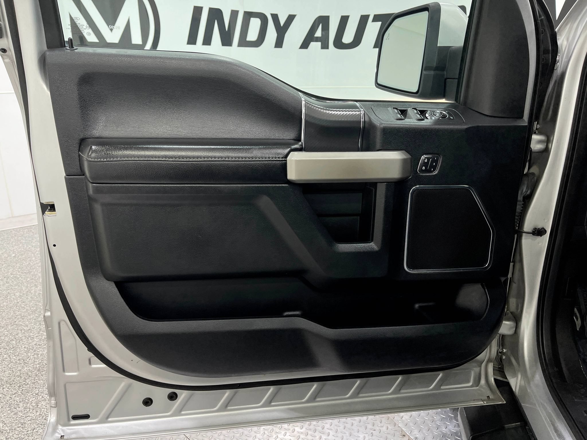 Used 2018 Ford F150 Lariat w/ Equipment Group 501A Mid AWD/4WD image 15