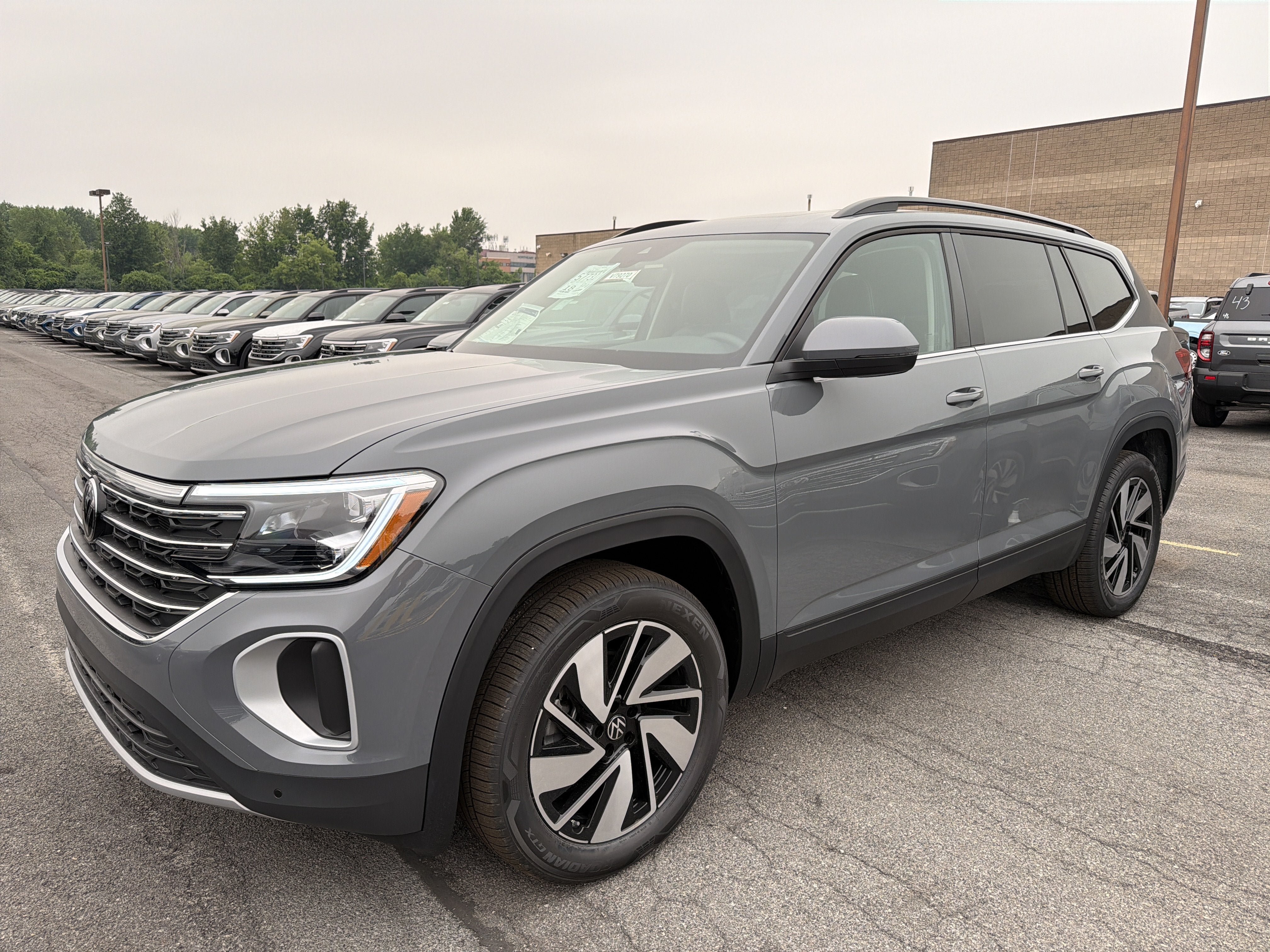 New 2026 Volkswagen Atlas SE AWD/4WD image 4