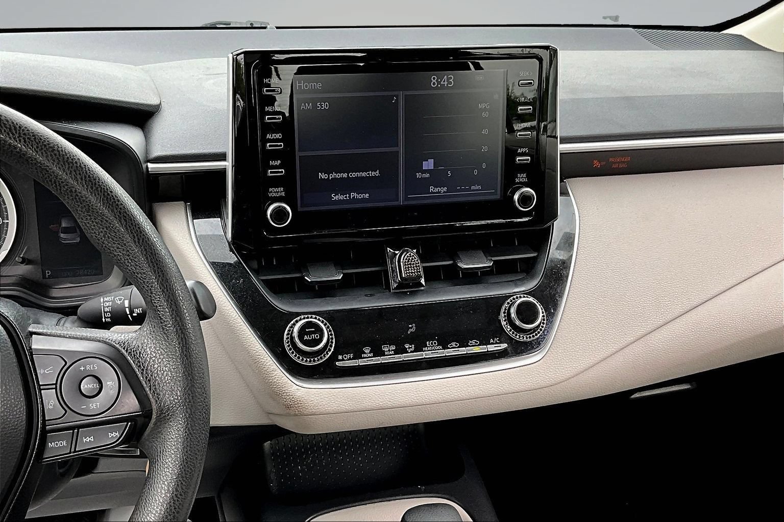 Used 2020 Toyota Corolla LE FWD image 9
