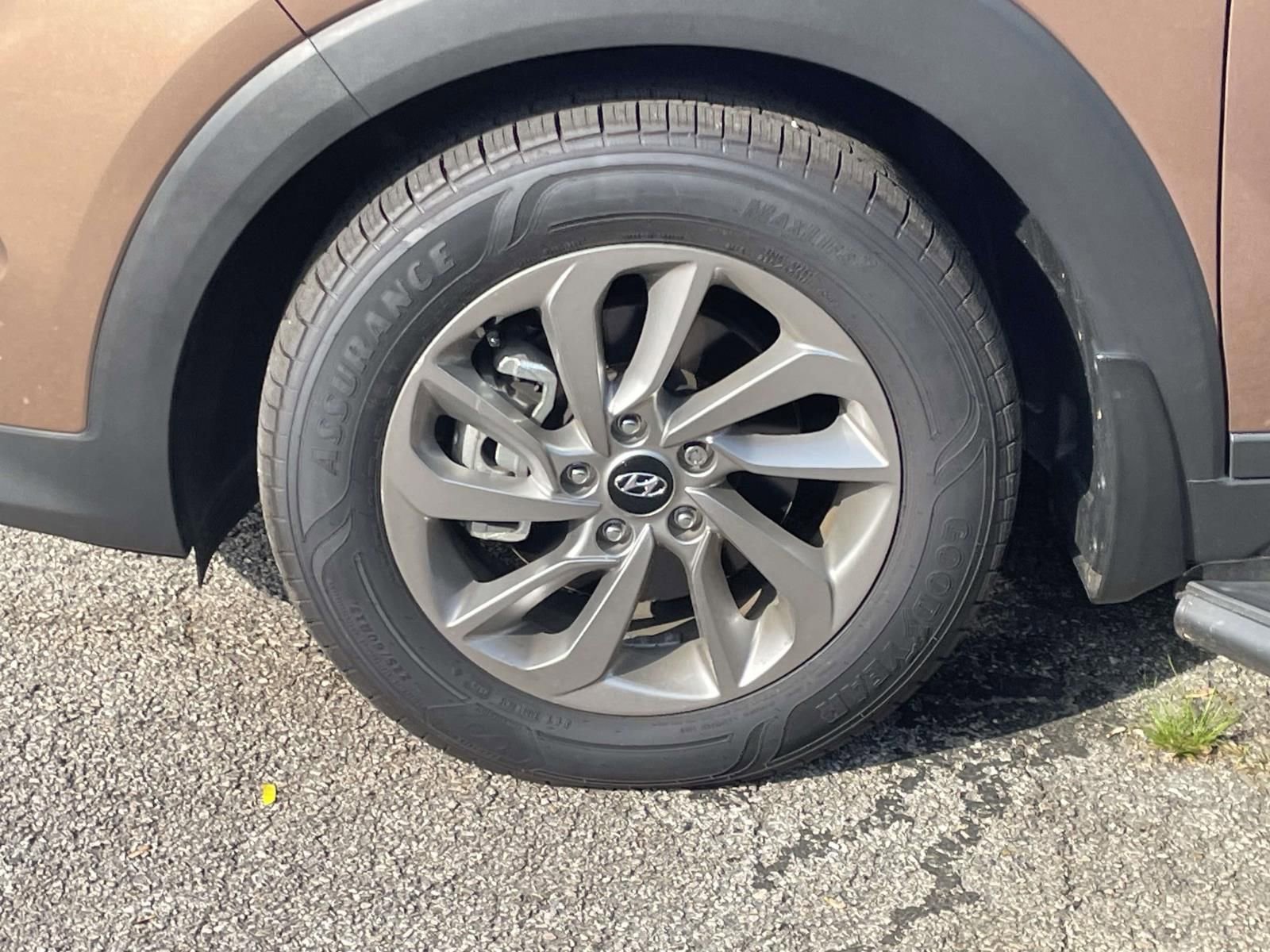 Used 2016 Hyundai Tucson SE w/ Option Group 02 image 3