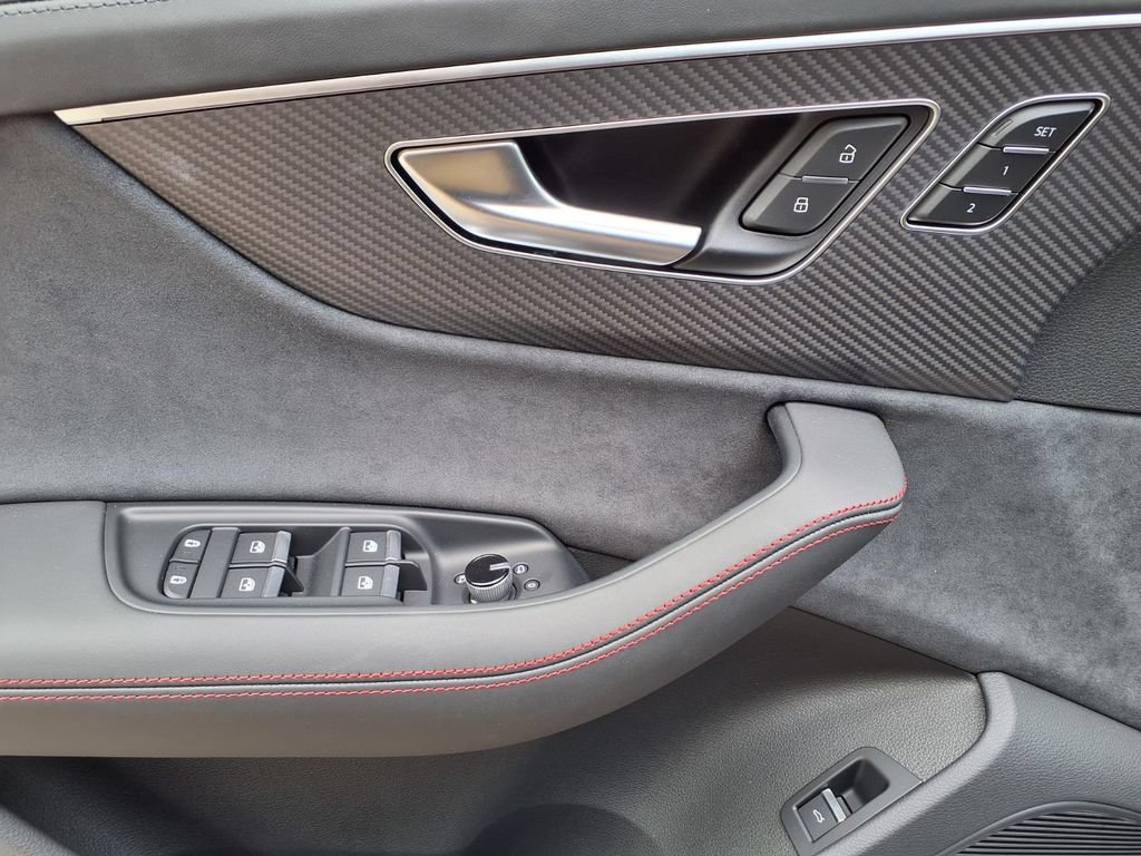 New 2026 Audi SQ7 Prestige AWD/4WD image 11