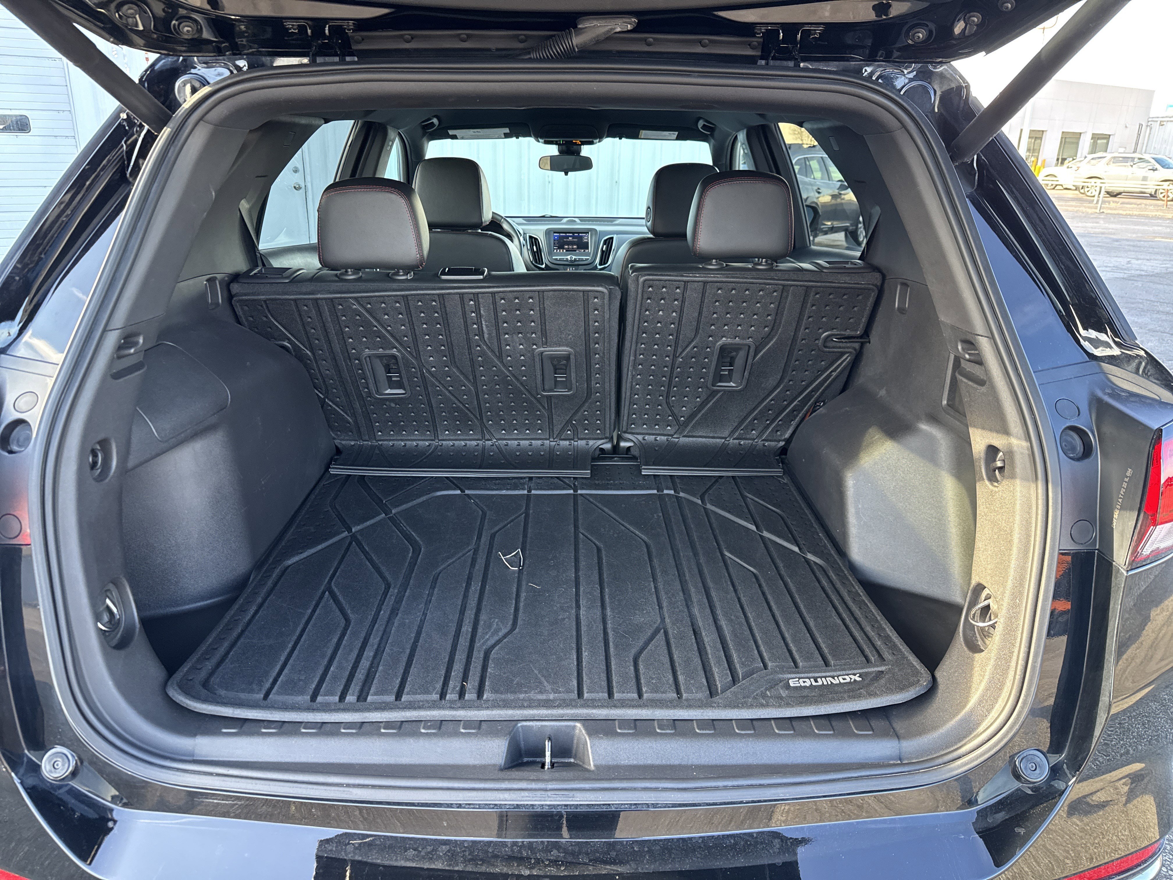 Used 2023 Chevrolet Equinox RS w/ LPO, Floor Liner Package image 8