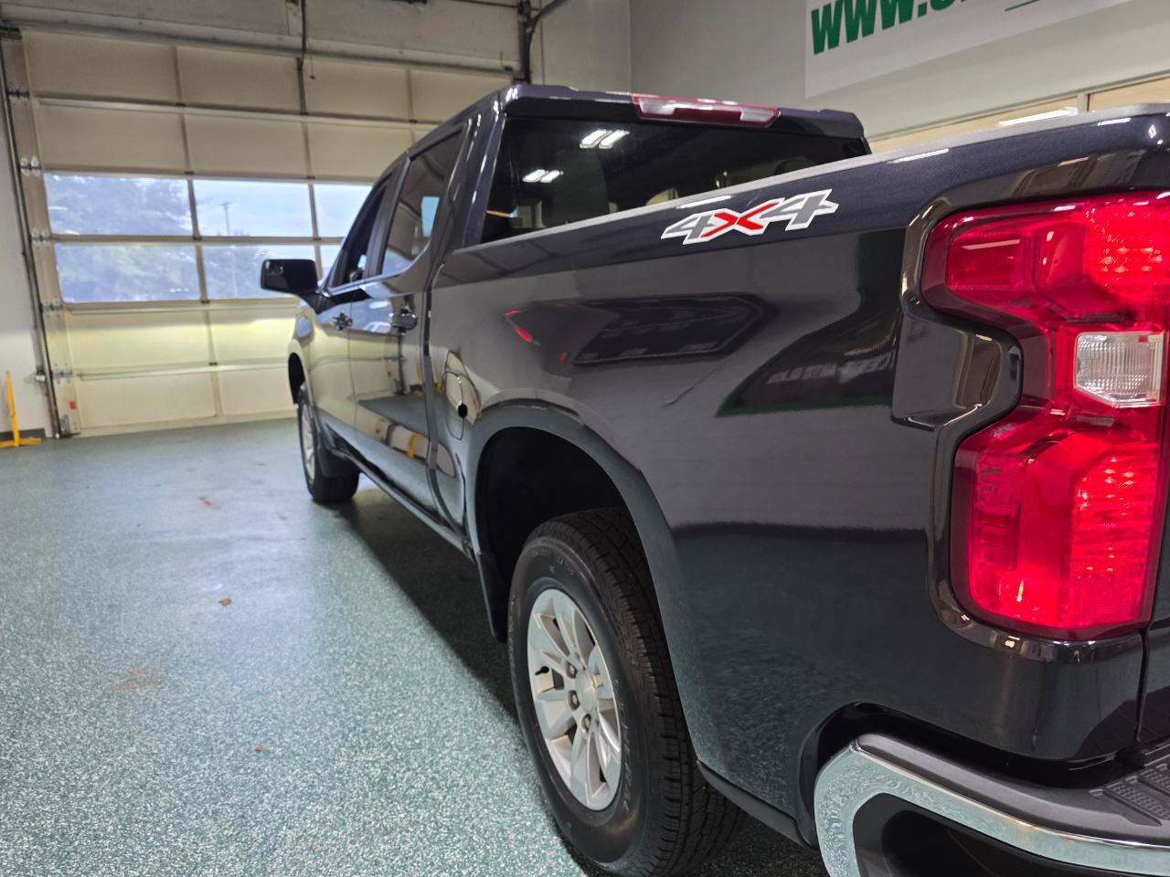 Used 2023 Chevrolet Silverado 1500 LT w/ Protection Package AWD/4WD image 10