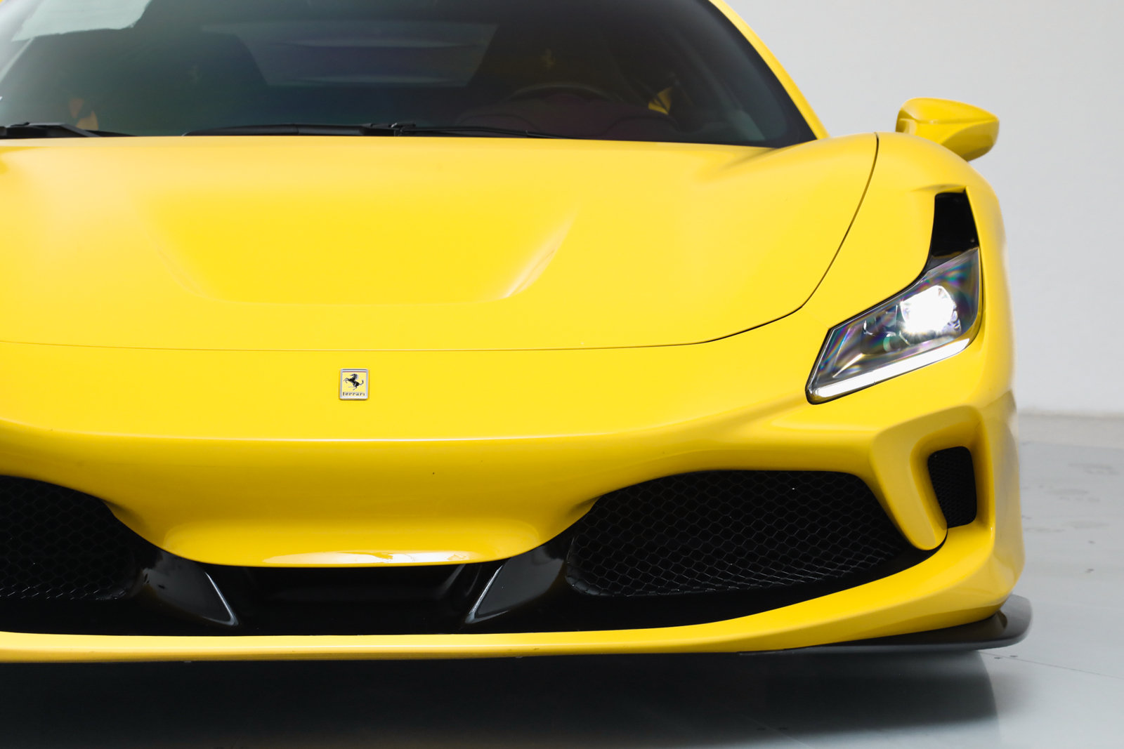 Certified 2022 Ferrari F8 Tributo RWD image 14