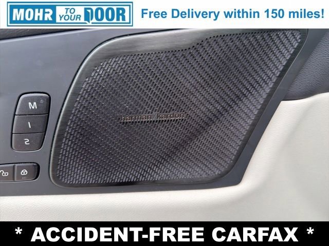 Used 2019 Volvo XC60 T5 Momentum w/ Multimedia Package image 12