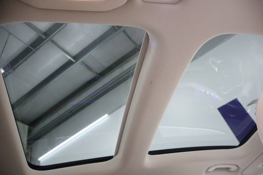 Certified 2022 Mercedes-Benz GLC 300 4MATIC image 25