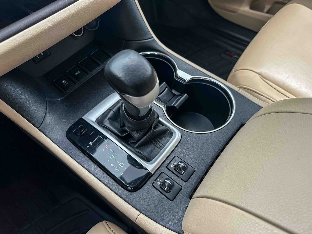 Used 2015 Toyota Highlander XLE FWD image 35