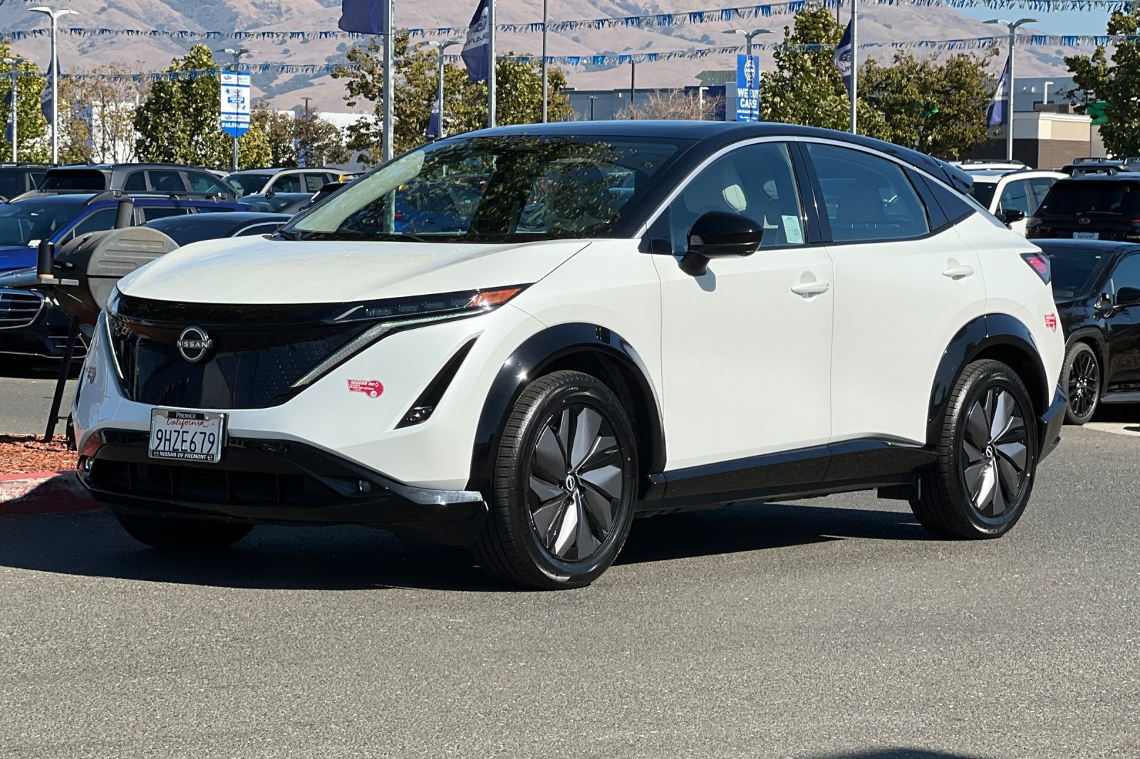 Certified 2023 Nissan Ariya FWD image 8