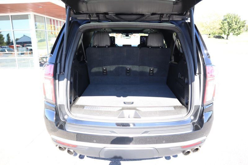 Used 2021 Chevrolet Suburban High Country w/ Premium Package image 19