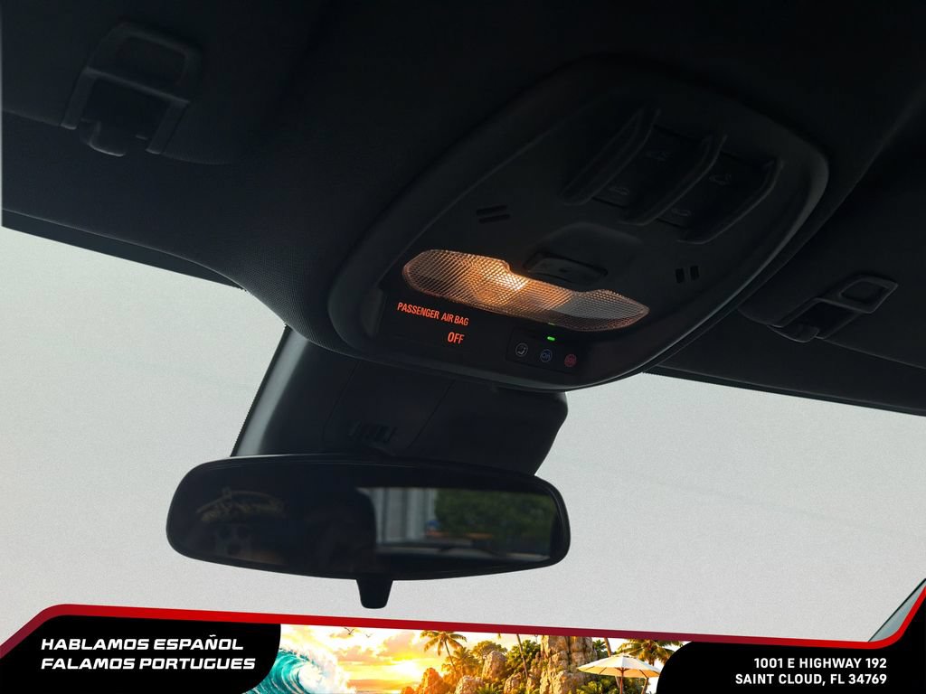 Used 2025 Chevrolet Trax RS w/ Sunroof Package FWD image 22