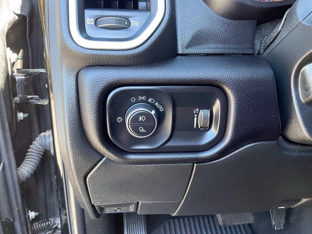 Used 2021 RAM 2500 Big Horn w/ Level 1 Equipment Group AWD/4WD image 13