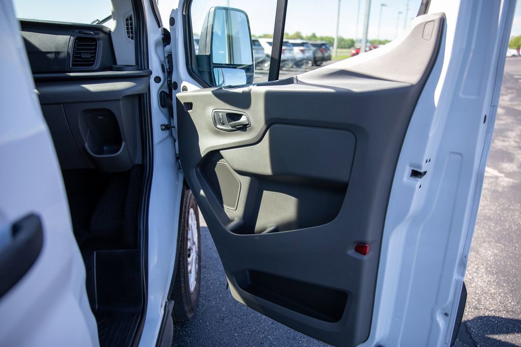 Used 2016 Ford Transit 350 XL image 22