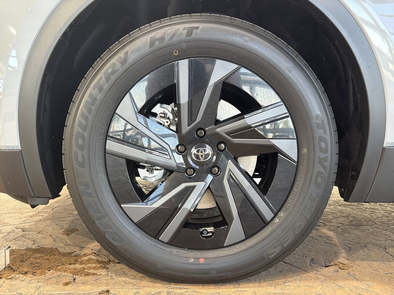 New 2026 Toyota C-HR AWD/4WD image 10