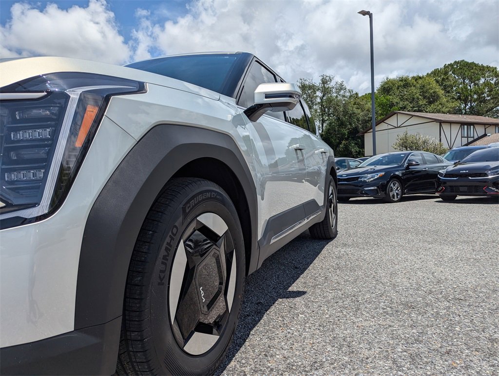 New 2026 Kia EV9 Light image 12