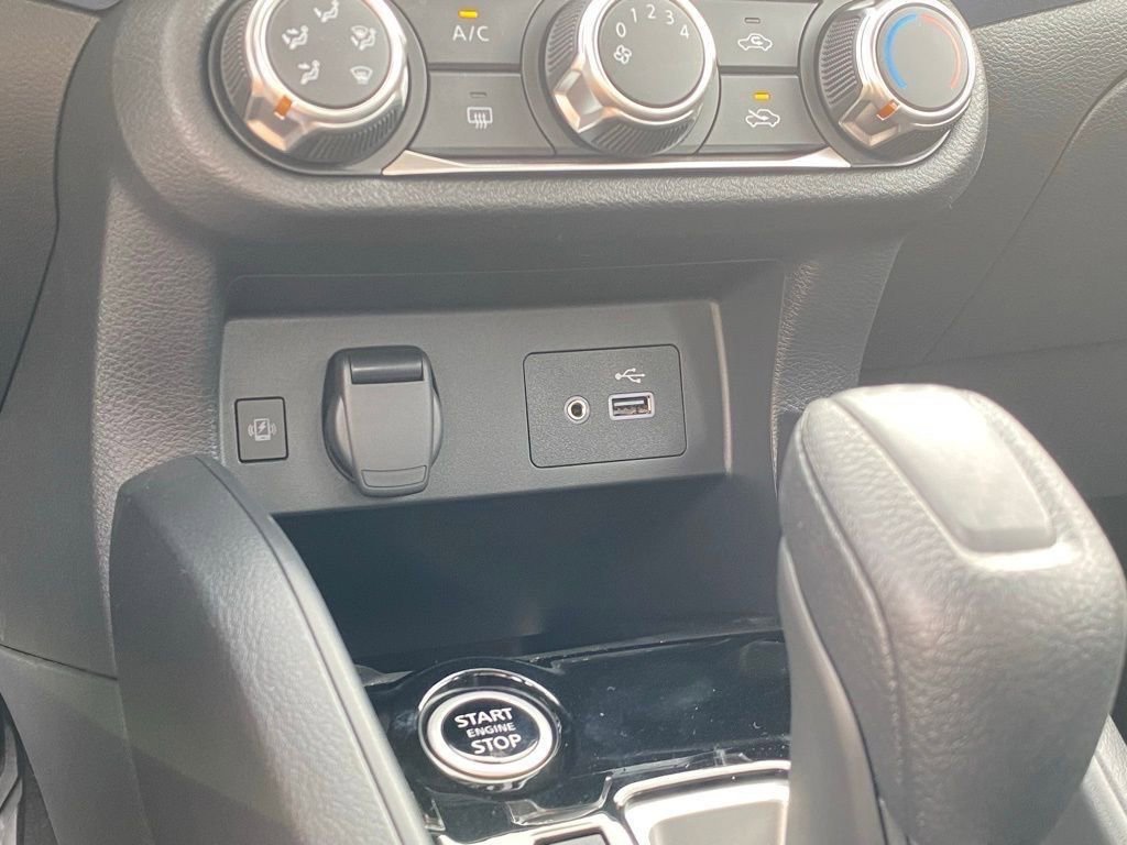 New 2025 Nissan Versa SV w/ Trunk Package image 30