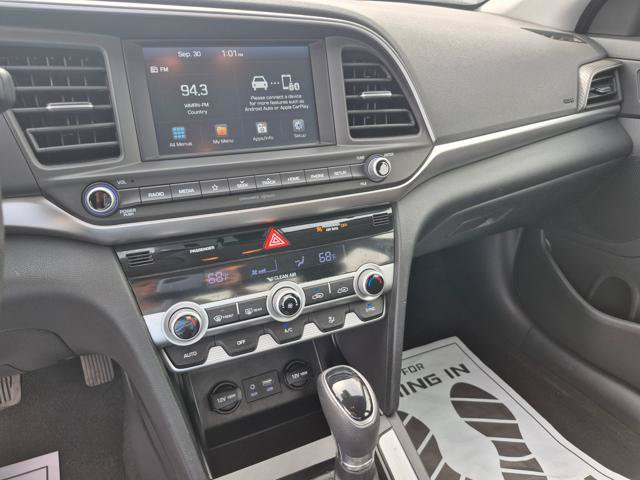 Used 2020 Hyundai Elantra SEL w/ Cargo Package (C1) FWD image 11