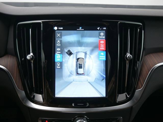 New 2026 Volvo V60 B5 Cross Country Plus w/ Protection Package Premier image 20