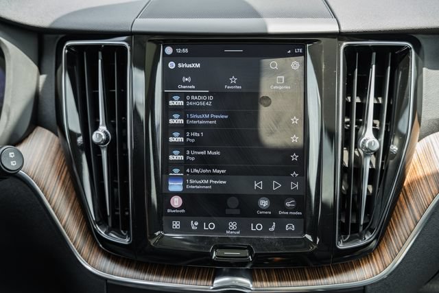Certified 2023 Volvo XC60 B5 Plus w/ Climate Package AWD/4WD image 23