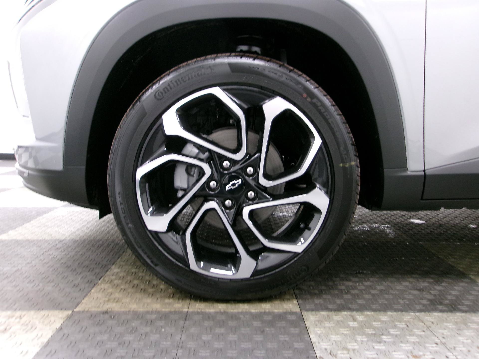 New 2026 Chevrolet Trax RS w/ Driver Confidence Package FWD image 16
