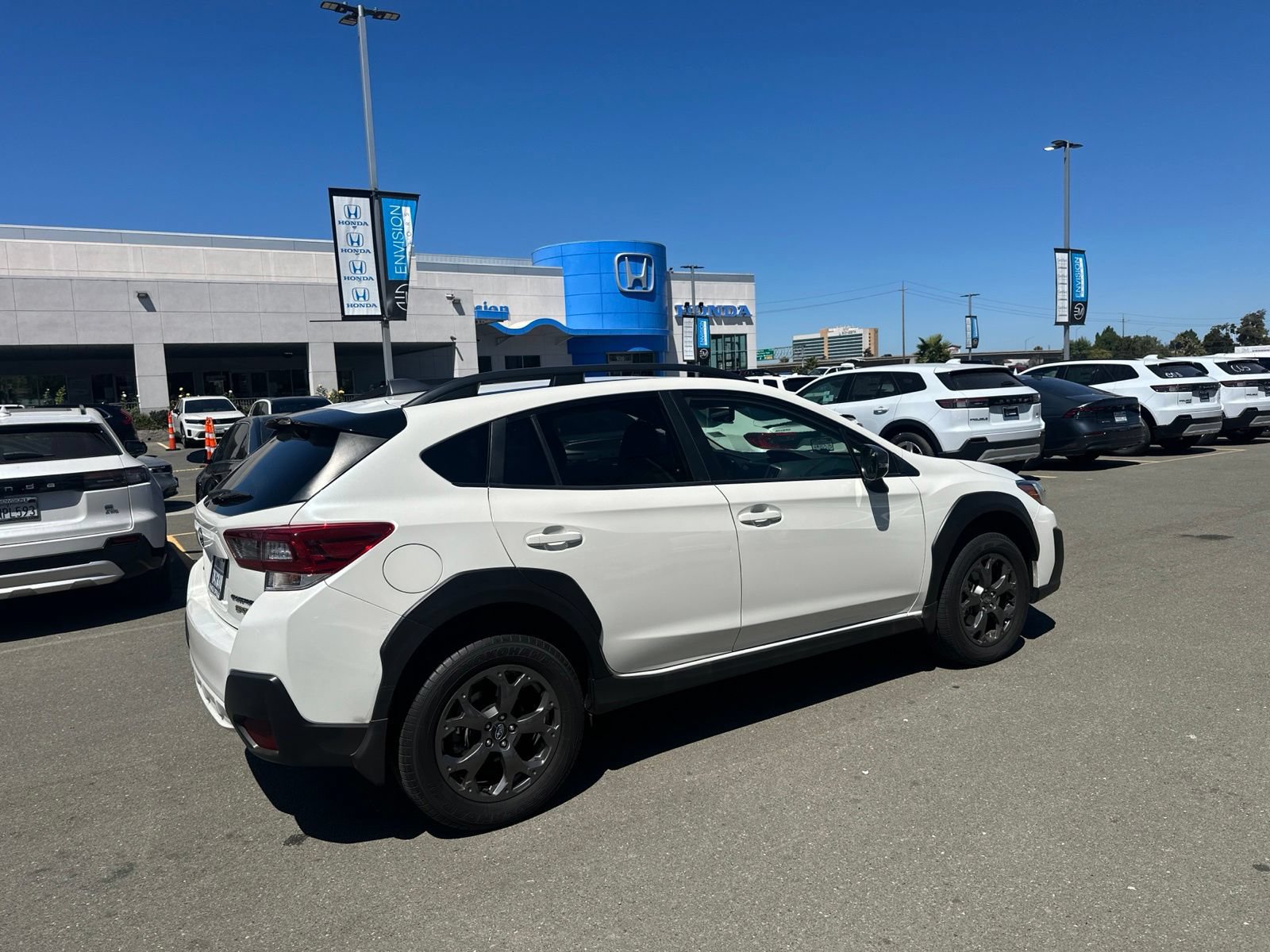 Used 2022 Subaru Crosstrek 2.5i Sport w/ Moonroof Package AWD/4WD image 3