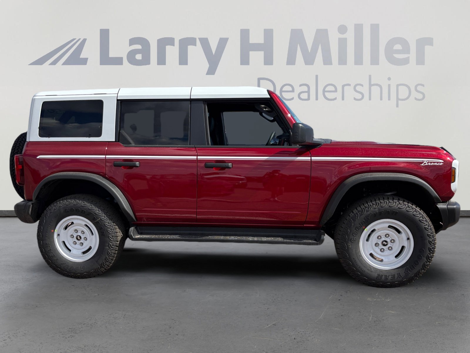 New 2026 Ford Bronco Heritage Edition image 6