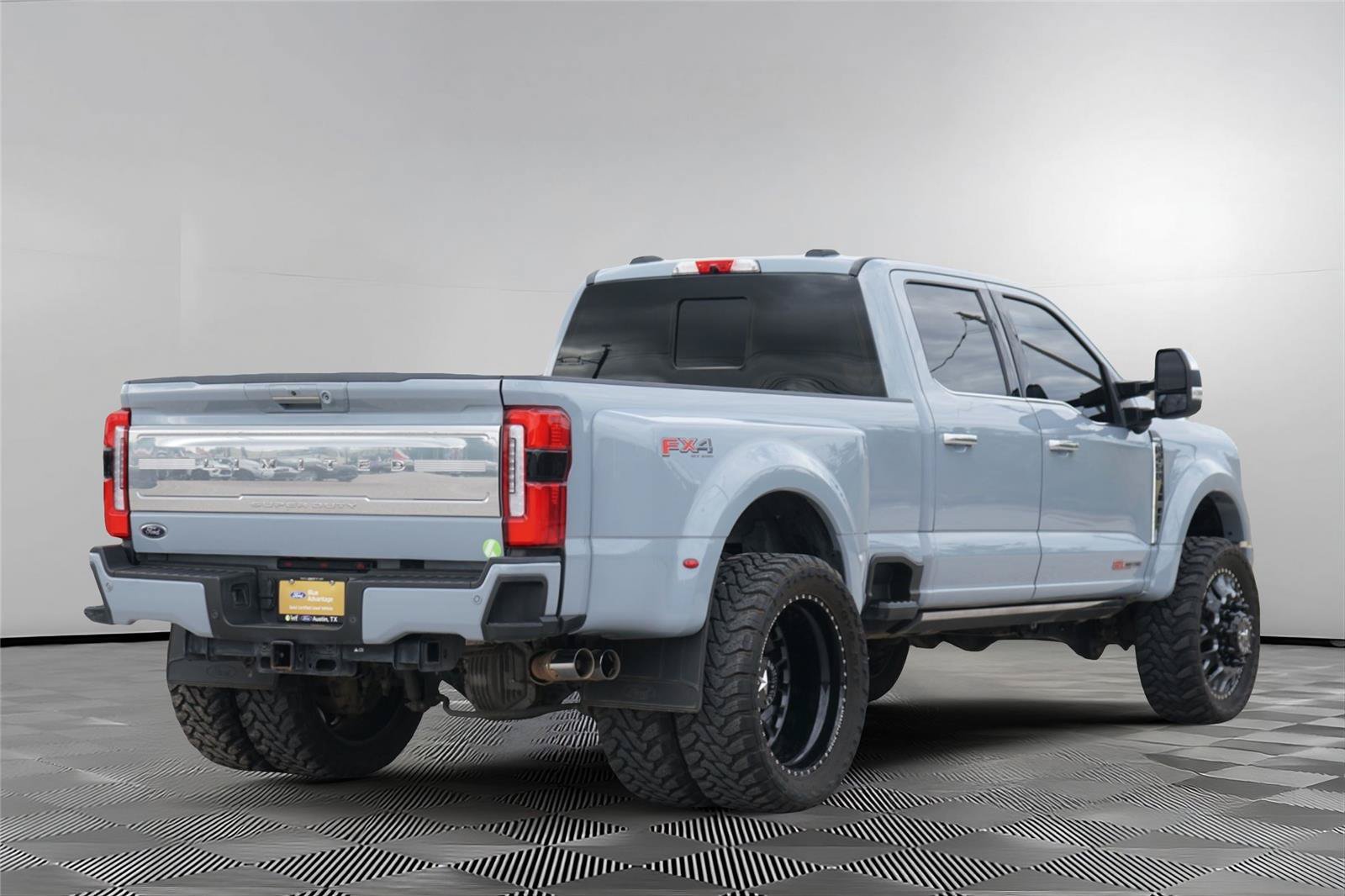 Used 2024 Ford F450 Limited w/ FX4 Off-Road Package AWD/4WD image 5
