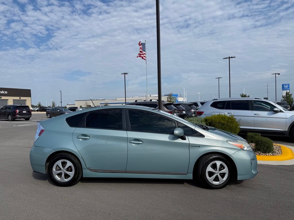 Used 2012 Toyota Prius Four w/ Deluxe Solar Roof Pkg FWD image 2