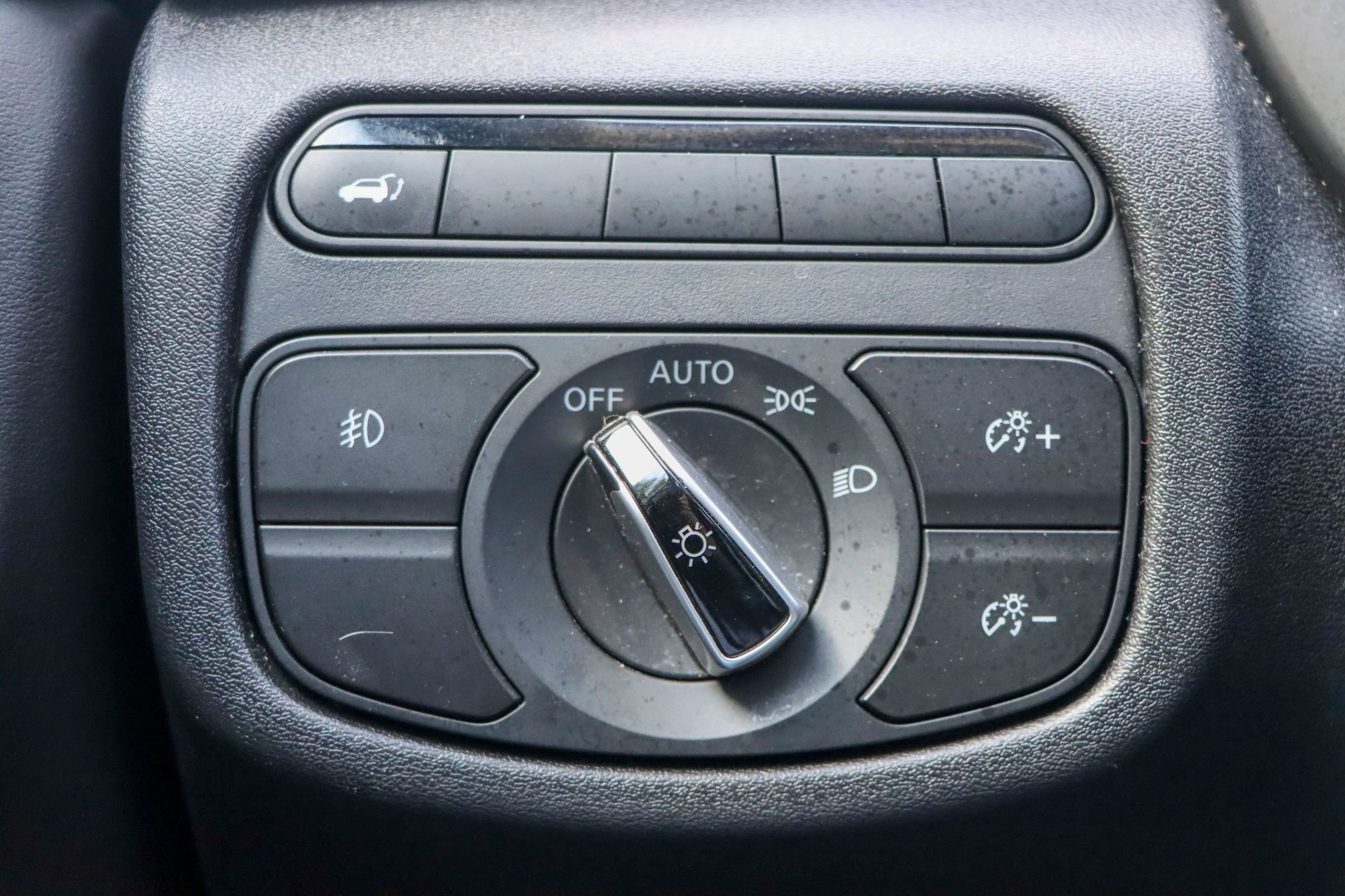 Used 2019 INFINITI QX50 Luxe w/ Protection Package FWD image 31