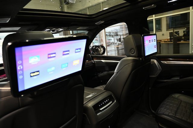 Used 2025 Cadillac Escalade ESV Sport Platinum w/ LPO, Floor Liner Package image 26