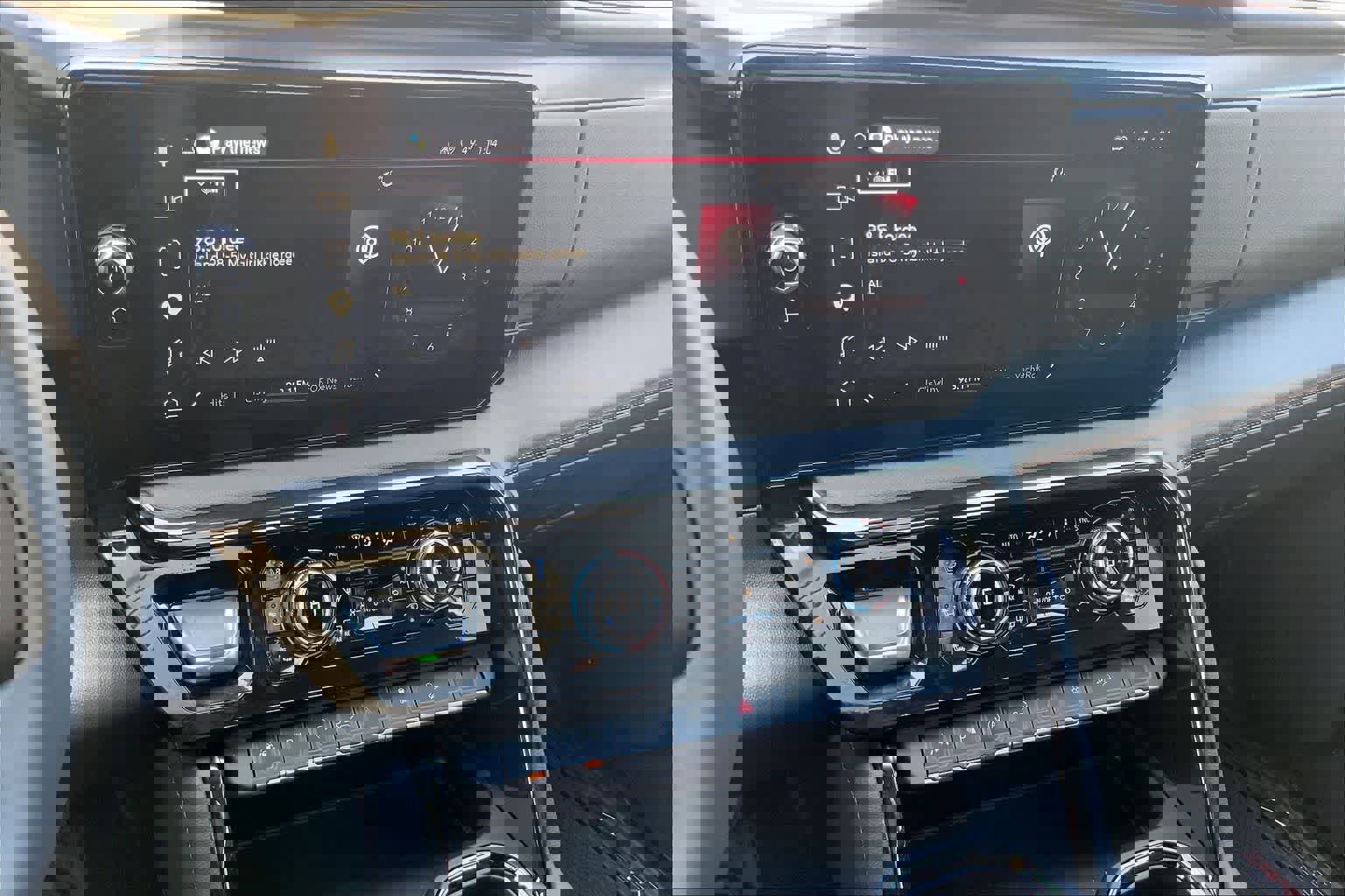 Used 2025 GMC Sierra 1500 AT4 w/ AT4 Premium Package AWD/4WD image 35