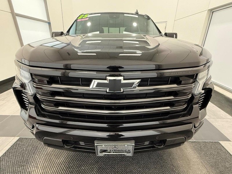 Used 2025 Chevrolet Silverado 1500 High Country w/ Midnight Edition image 7