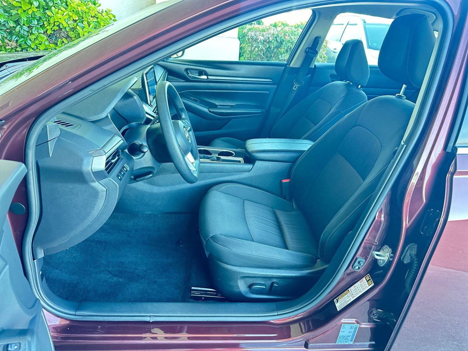 Used 2024 Nissan Altima 2.5 SV image 36