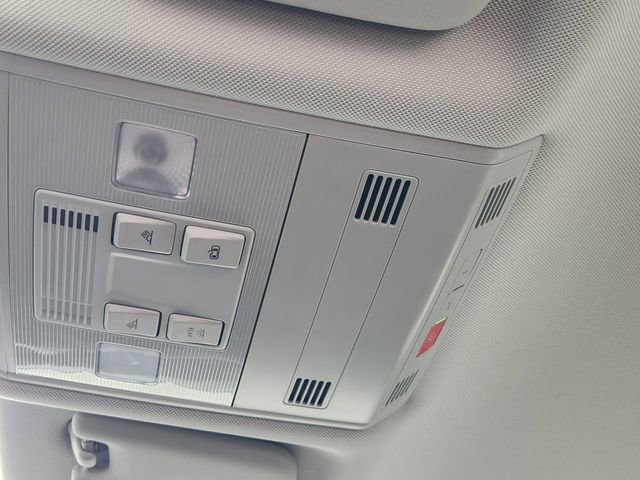 Used 2025 Volkswagen Jetta S image 25