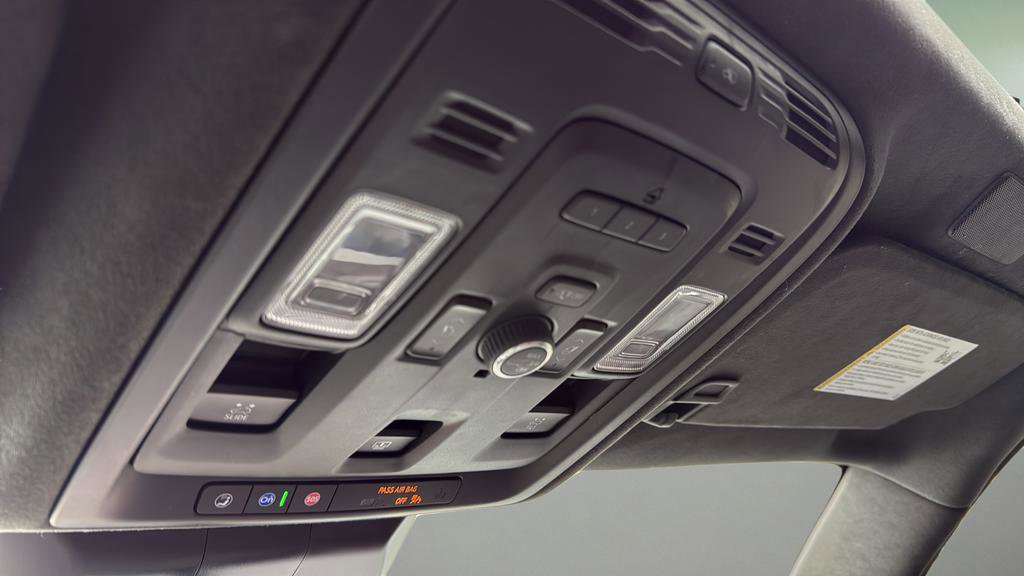 Certified 2022 Cadillac Escalade ESV Premium Luxury Platinum image 28