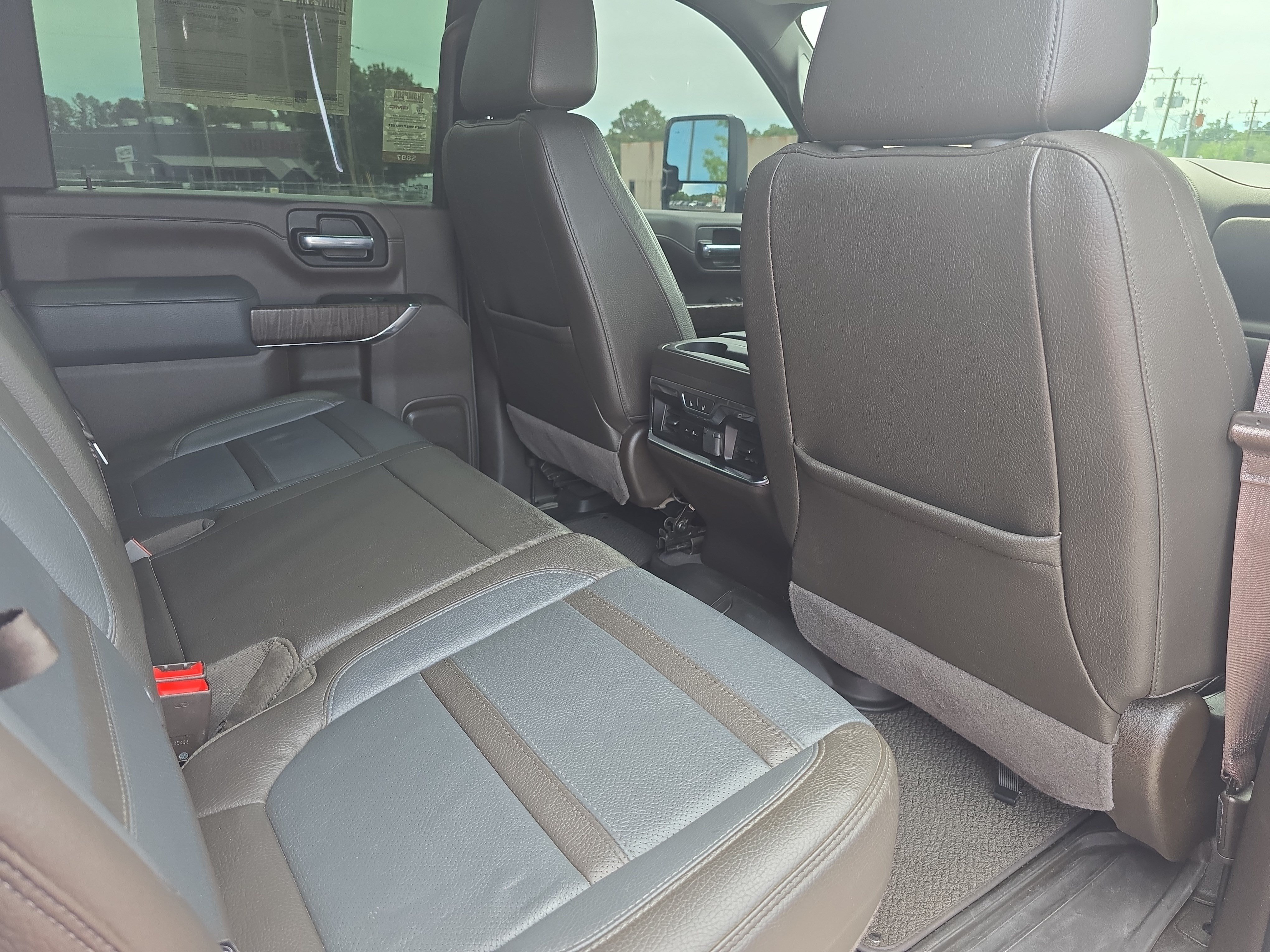 Used 2023 GMC Sierra 2500 Denali w/ Denali Ultimate Package AWD/4WD image 11