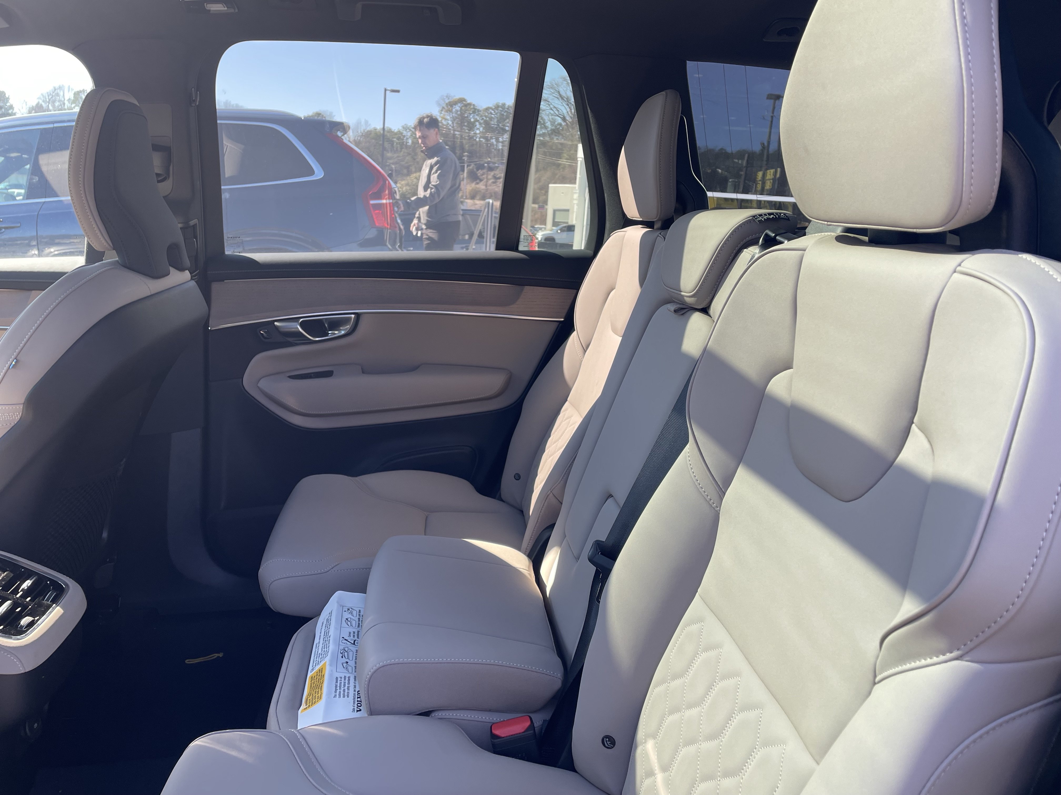 New 2026 Volvo XC90 T8 Plus w/ Protection Package Premier AWD/4WD image 30