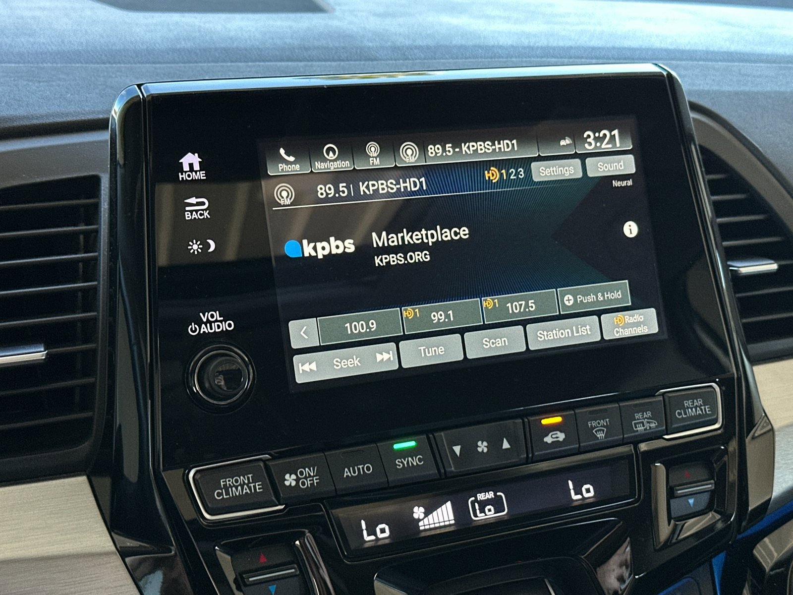 Used 2018 Honda Odyssey Elite image 19