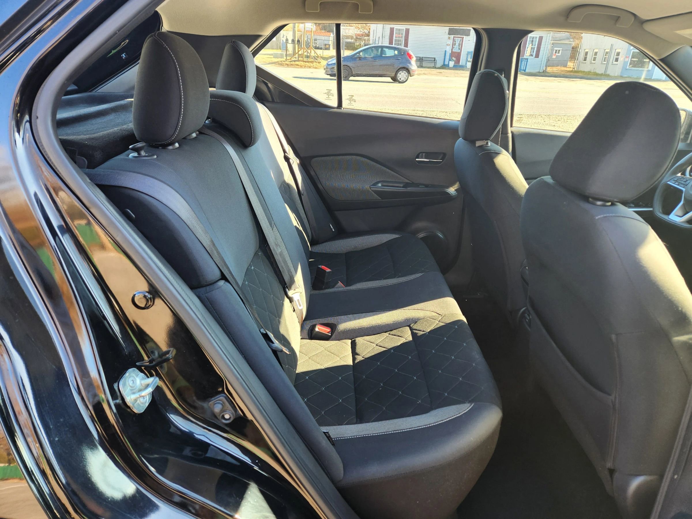 Used 2020 Nissan Kicks SV image 19