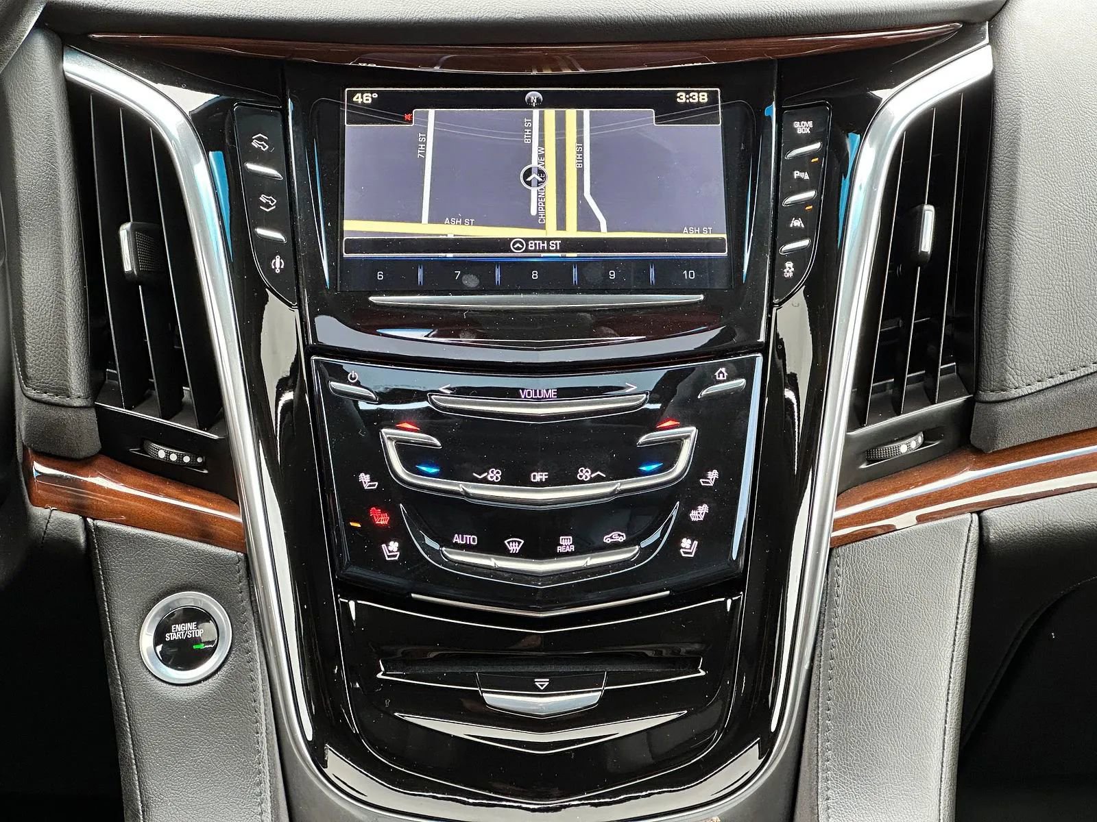 Used 2016 Cadillac Escalade ESV Premium AWD/4WD image 14