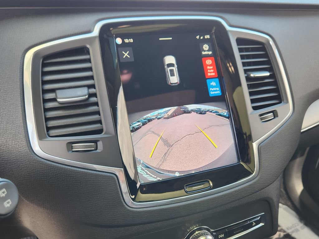 Used 2023 Volvo XC90 B5 Core w/ Protection Package Premier image 9