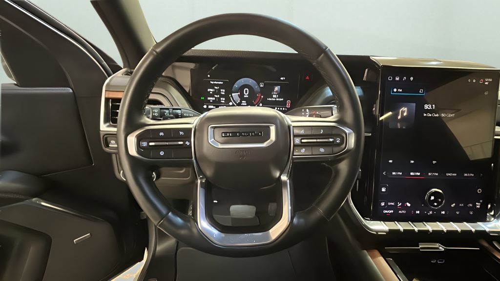 Used 2025 GMC Yukon Denali image 14