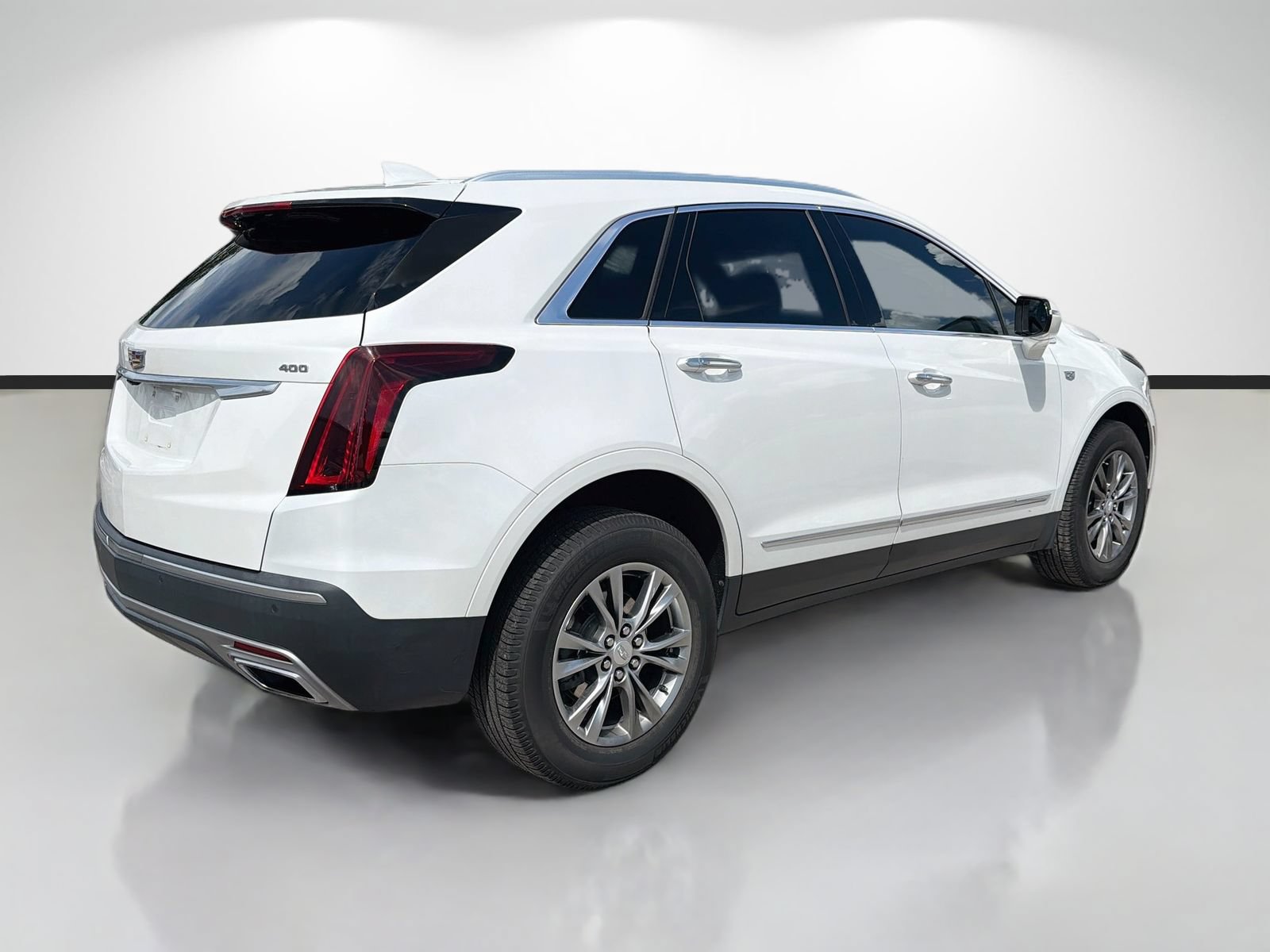 Used 2021 Cadillac XT5 Premium Luxury FWD image 3