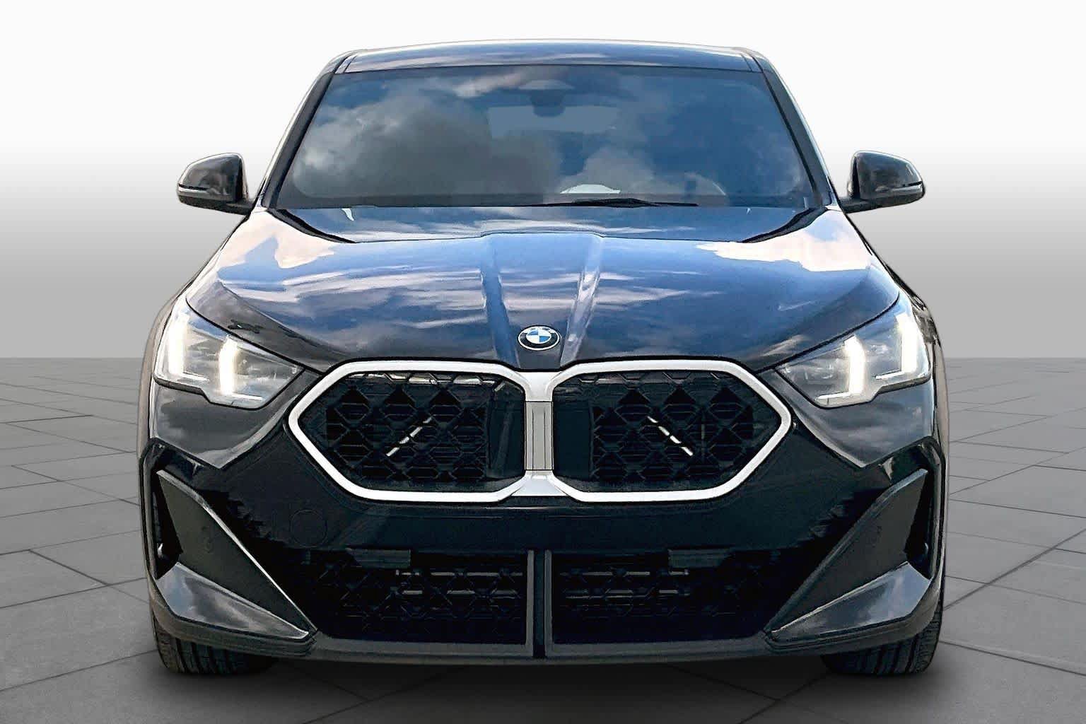 Used 2026 BMW X2 xDrive28i AWD/4WD image 3