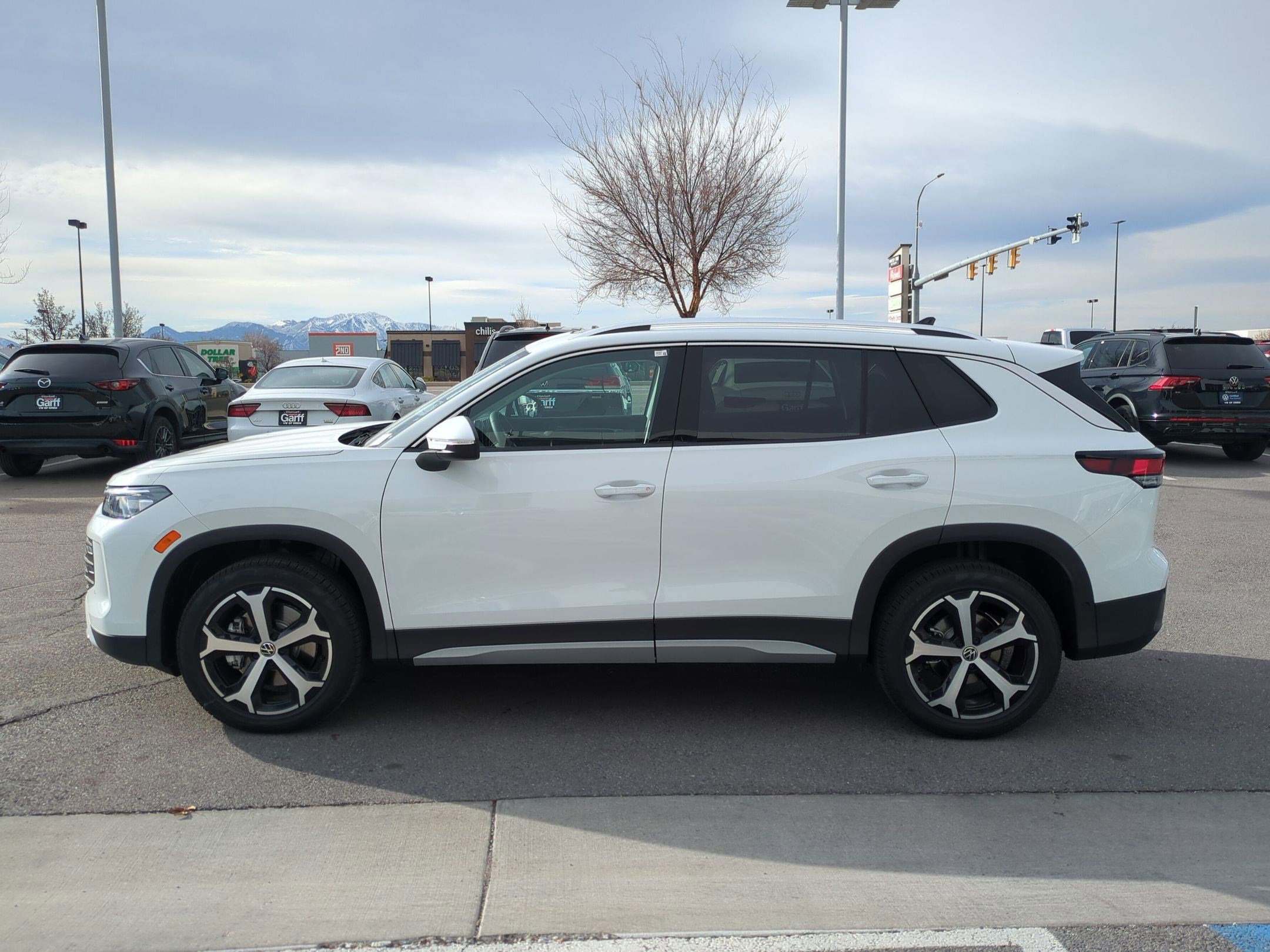 New 2026 Volkswagen Tiguan SE AWD/4WD image 9