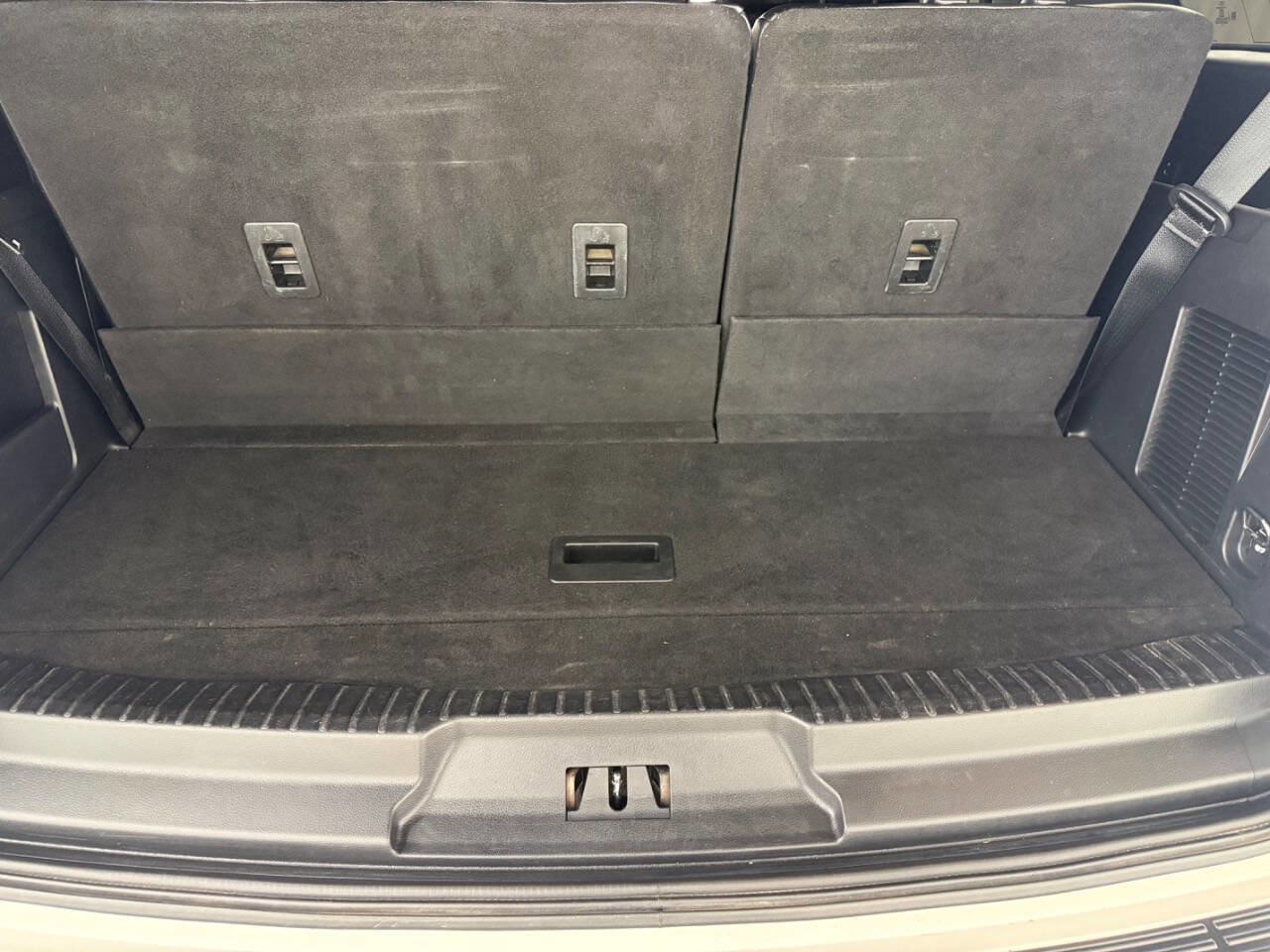 Used 2019 Ford Expedition Limited w/ Equipment Group 302A RWD image 15