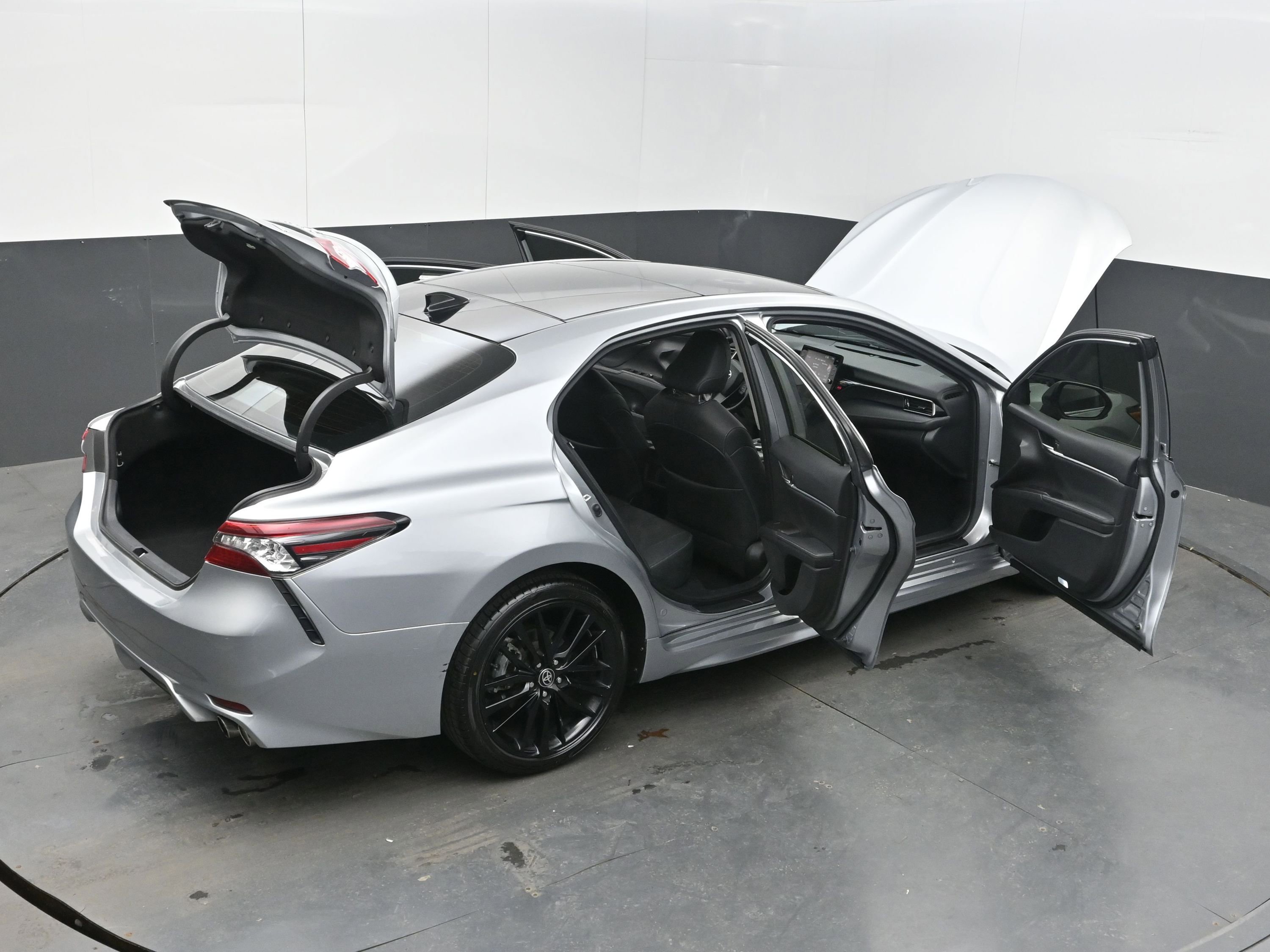 Used 2021 Toyota Camry XSE image 45