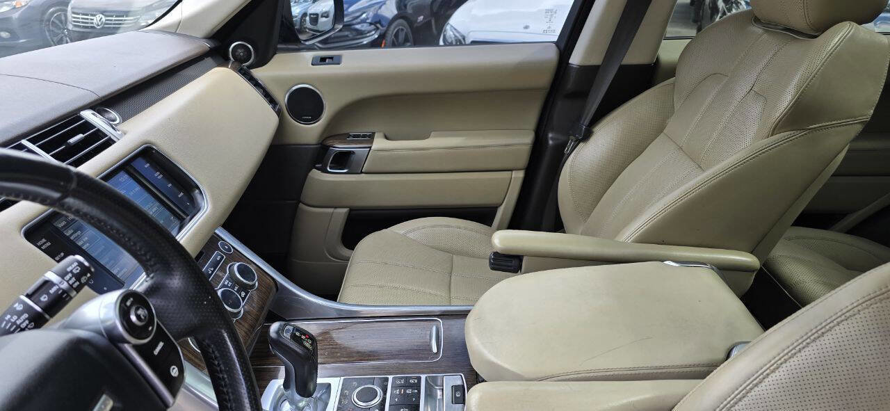Used 2014 Land Rover Range Rover Sport HSE image 19