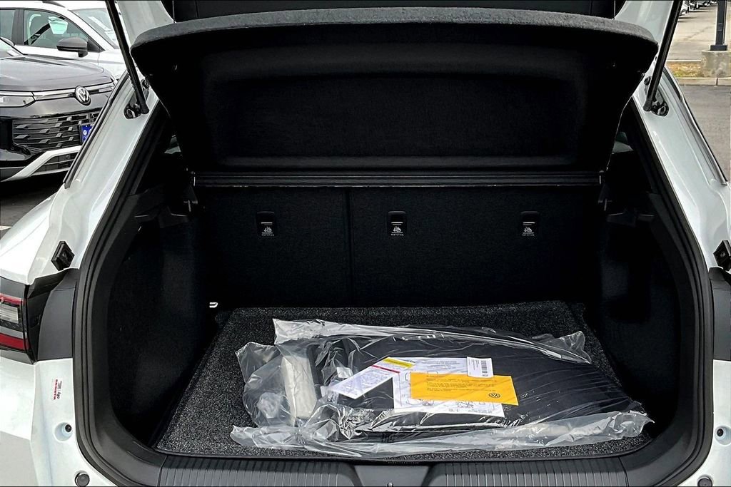 New 2026 Volkswagen ID.4 Pro image 16